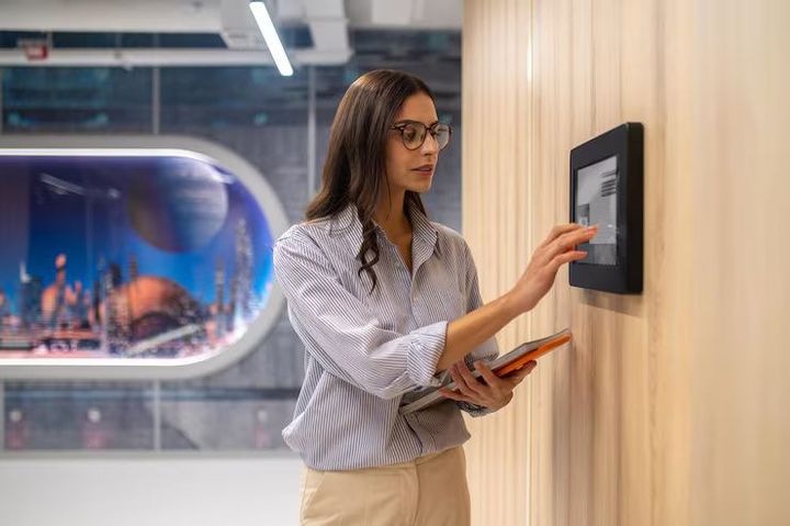 Access Control Systems Overview for Authentication Methods and Security Technologies
